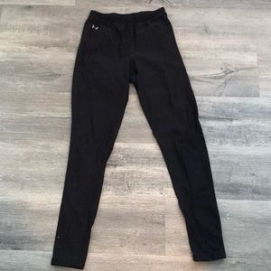 Under Armour black leggings